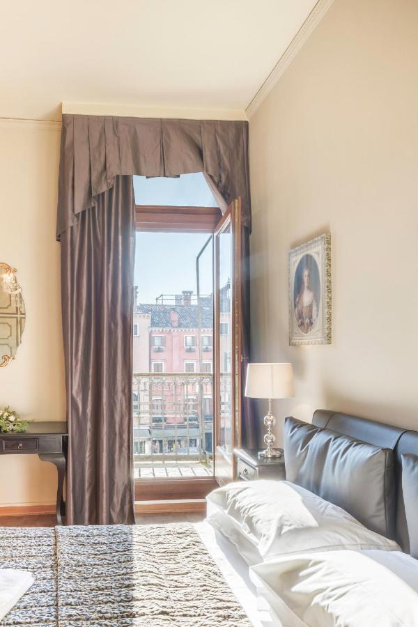 Rialto Canal View With Terrace And Balcony By Wonderful Italy Βενετία Εξωτερικό φωτογραφία